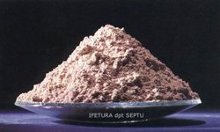 Broyage de tous les produits (élastomères, matières plastiques, produits alimentaires, minéraux, chimiques, végétaux, pharmaceutiques) sous plusieurs formes (morceaux, grains, écailles, granulés)